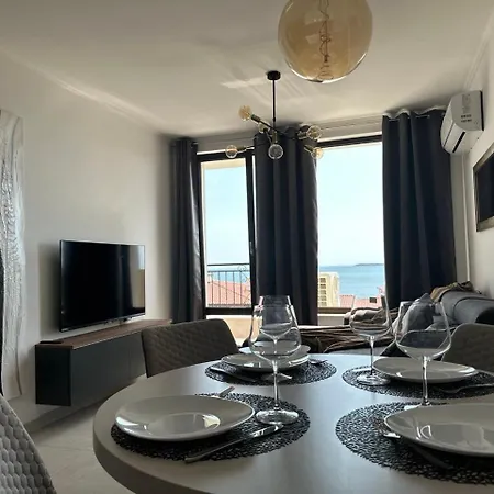 Polarstar Beach Resort Premium Apartments Апартаменти *