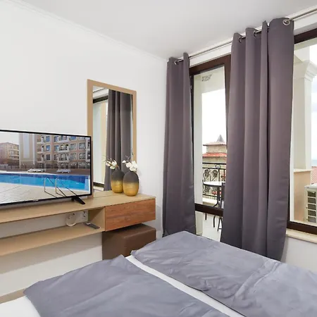 Polarstar Beach Resort Premium Apartments Апартамент Свети Влас