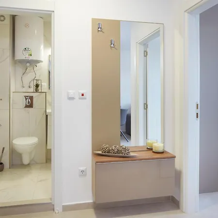 Апартамент Polarstar Beach Resort Premium Apartments Свети Влас